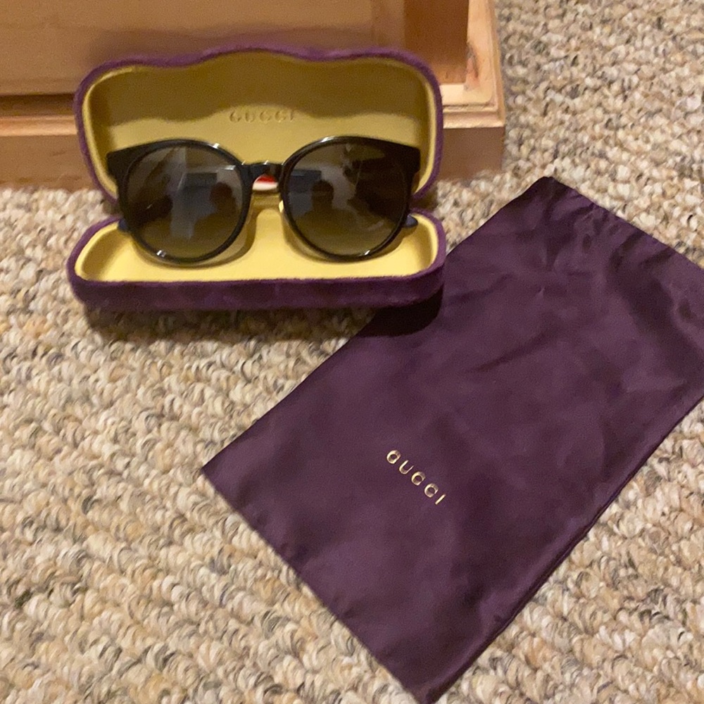 Worn 2 times Gucci Sunglasses